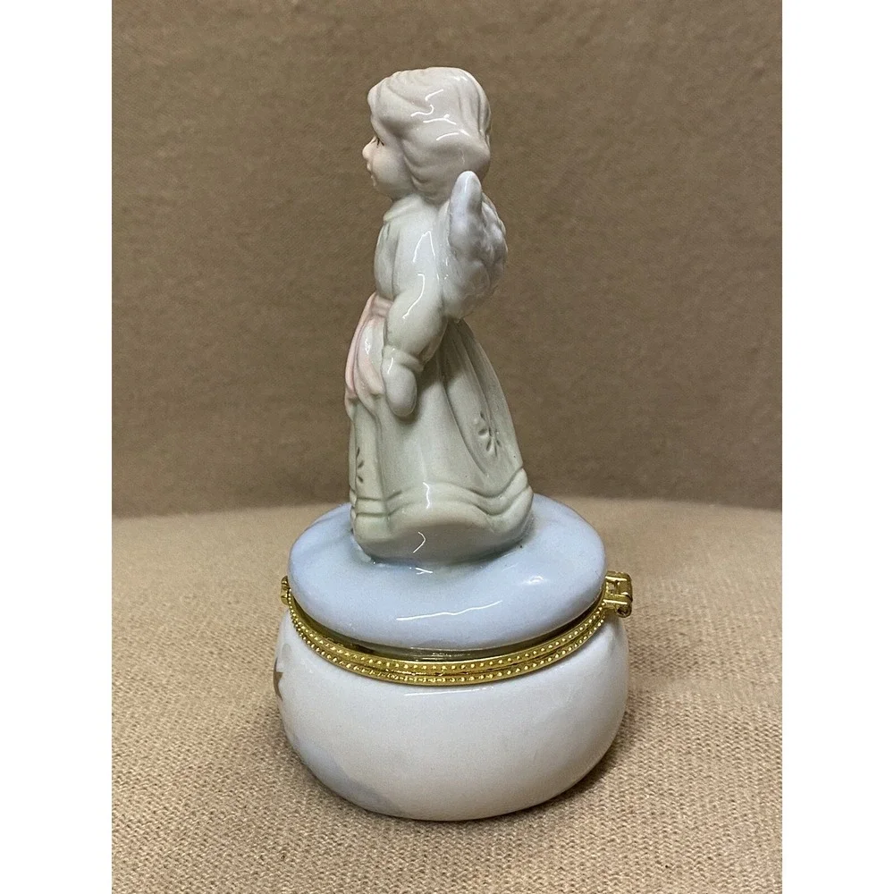 Vintage 1990 Porcelain Angel Girl W Open Arms Trinket Hinged Box Stars & Clouds